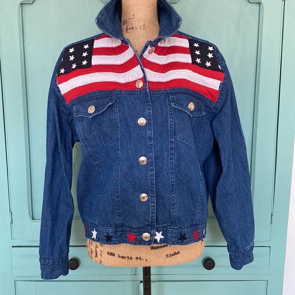 New Directions Jean Jacket with Stars and Stripes Detailing. Metal Star Buttons - Picture 3 of 13